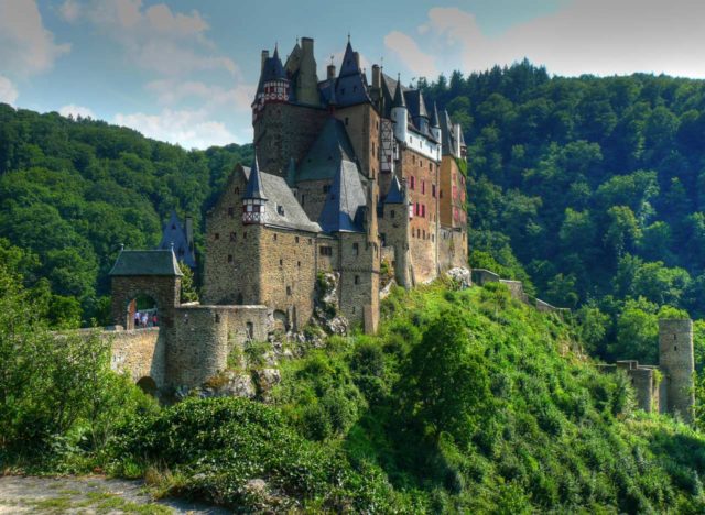 Burg Eltz (1) Burg Eltz
