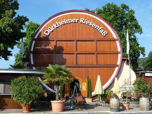 Dürkheimer Riesenfass in Bad Dürkheim (1) Dürkheimer Riesenfass in Bad Dürkheim