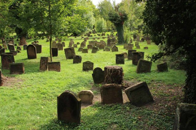 Jüdischer Friedhof Worms Heiliger Sand (1) Jüdischer Friedhof Worms Heiliger Sand