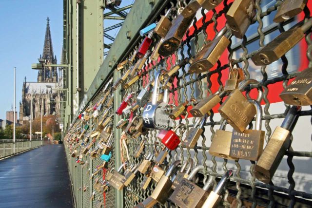 Liebesschlösser Köln Hohenzollernbrücke