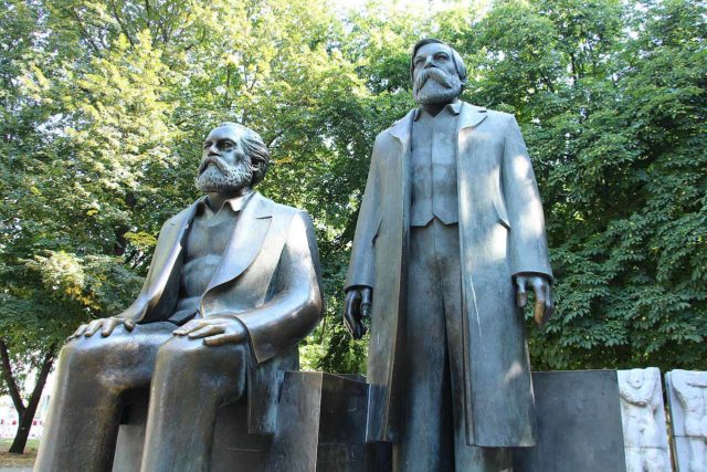 Marx-Engels-Forum Berlin (1) Marx-Engels-Forum Berlin