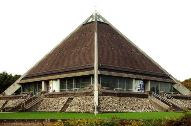 Autobahnkirche St. Christophorus (Baden-Baden)