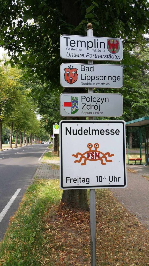 Nudelmesse-Schild Kirche des Fliegenden Spaghettimonsters