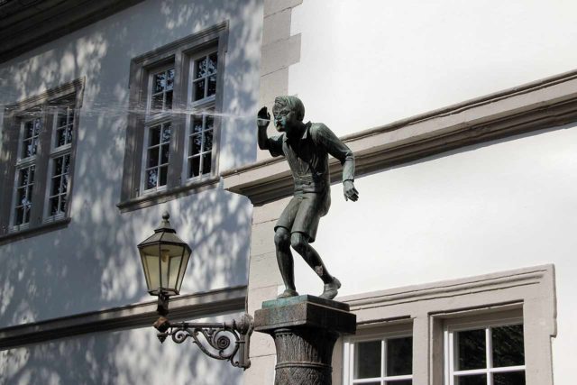 Schlängelbrunnen Koblenz (1) Schlängelbrunnen Koblenz