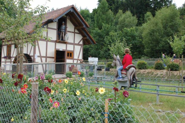 Freizeitpark Lochmühle Eselreitbahn