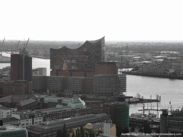 Michel Hamburg Kirche St. Michaelis Ausblick auf die Elbphilharmonie