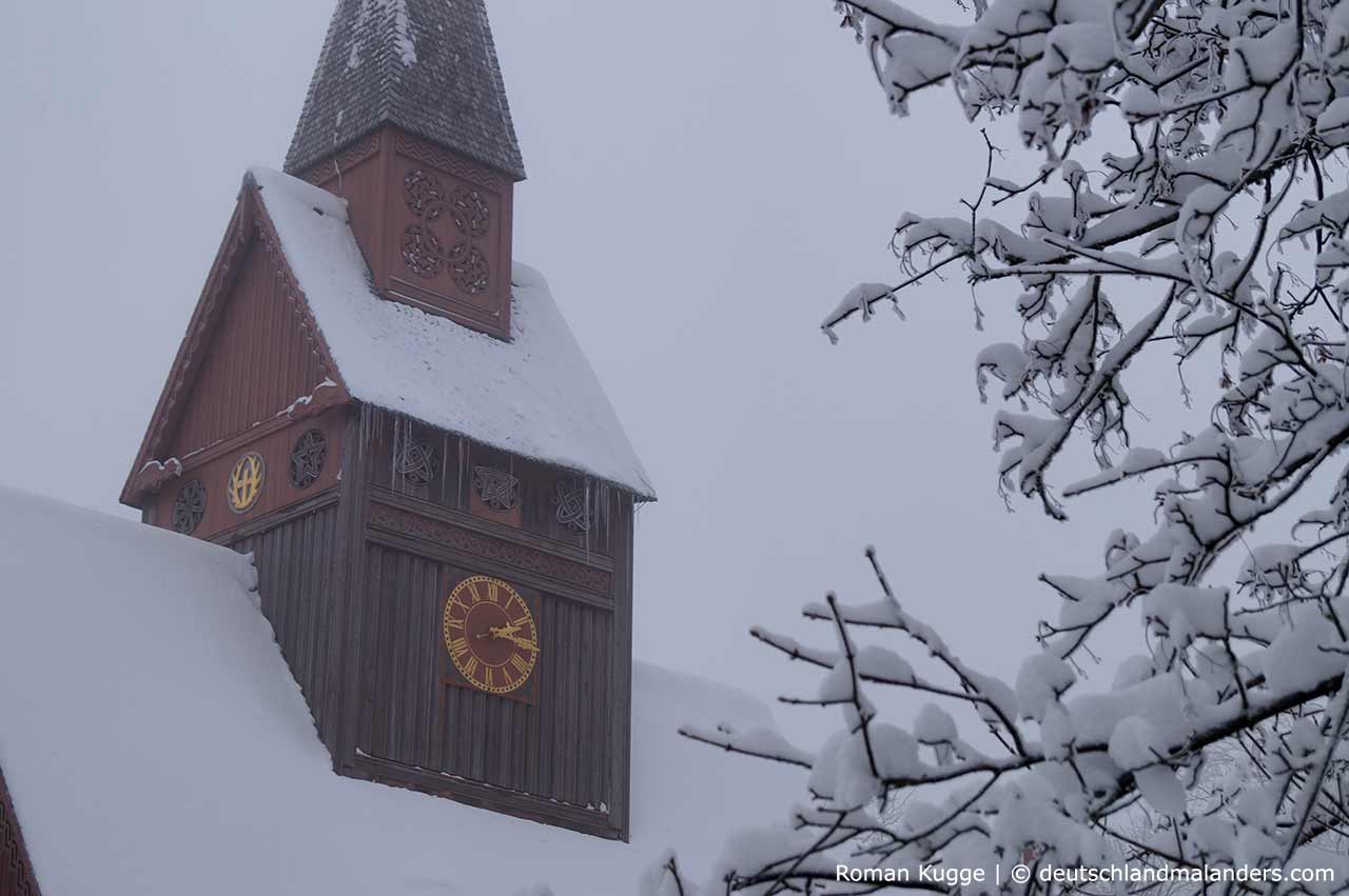 Stabkirche Hahnenklee Glockenturm Schnee