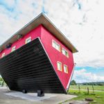 Umgedrehtes Haus Kopf Über Putbus Sylt (1)
