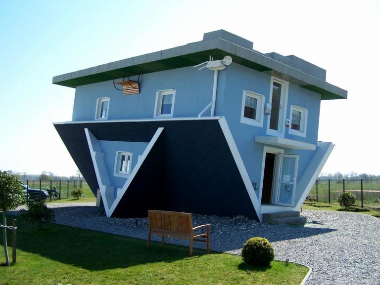 Umgedrehtes Haus Welt Steht Kopf Trassenheide Usedom