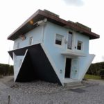Umgedrehtes Haus Welt Steht Kopf Trassenheide Usedom (2)